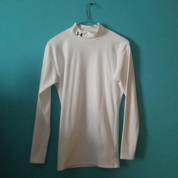 Under Armour Tops - 💕 White Under Armour